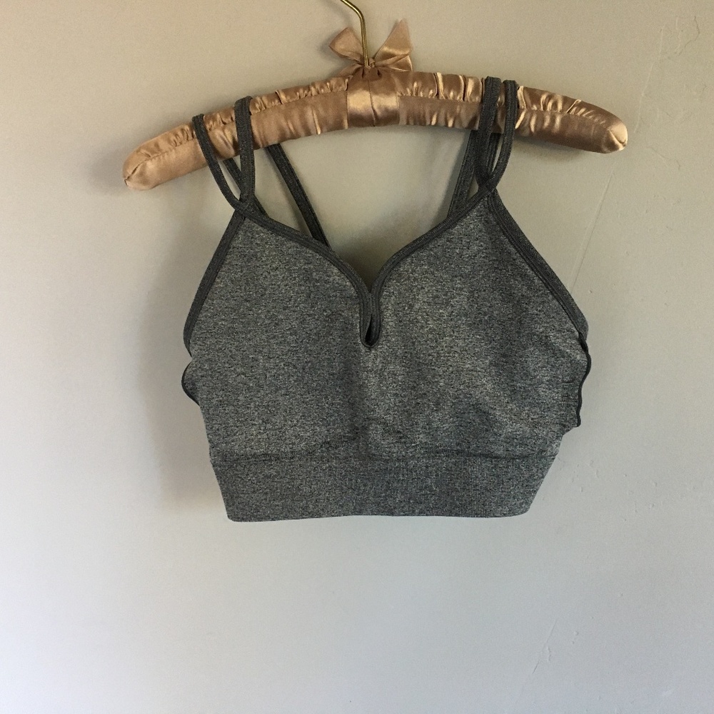 sports bra